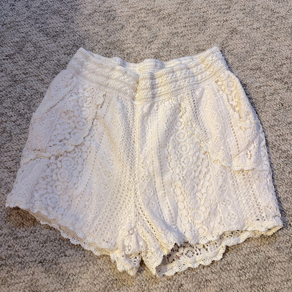 cato cream shorts